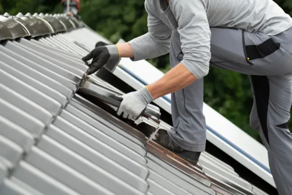 Dacharbeiten / Ziegel ersetzen